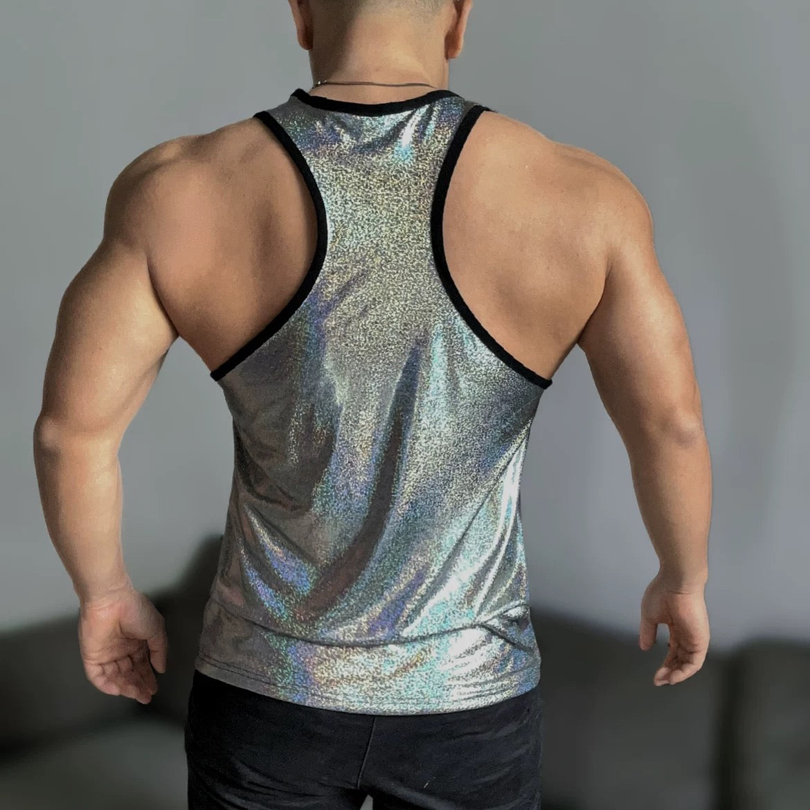 MEN’S ELECTRO OPTICAL TANK TOP
