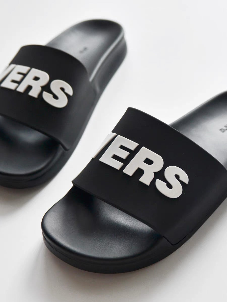 DM MEN’S TOP BOTTOM VERS SLIPPERS
