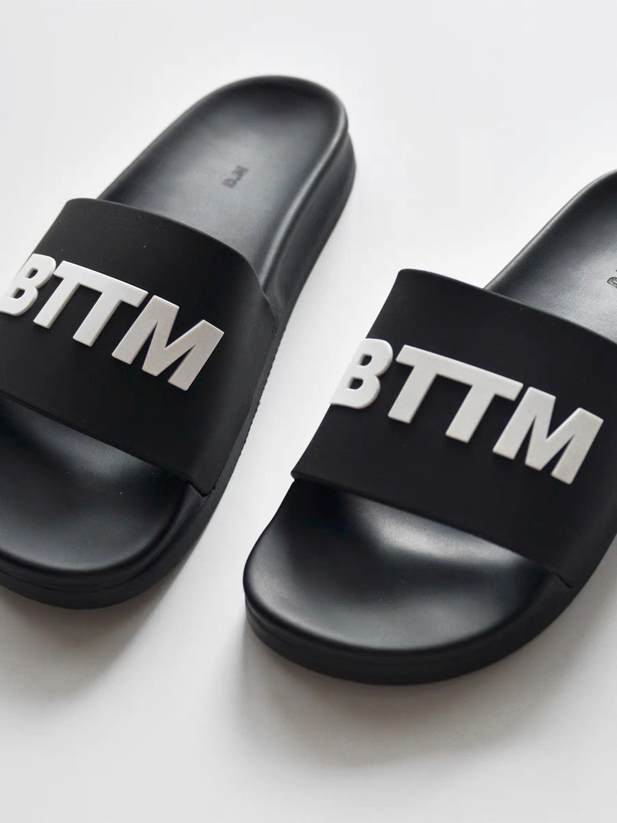 DM MEN’S TOP BOTTOM VERS SLIPPERS
