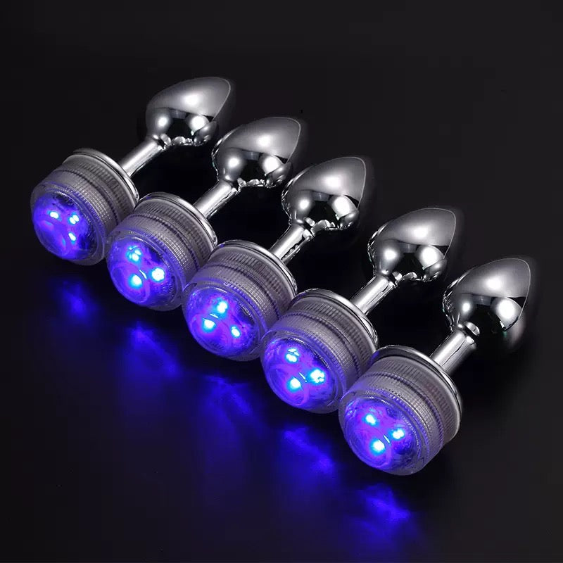 POURKINKS NEXUS LED PLUG