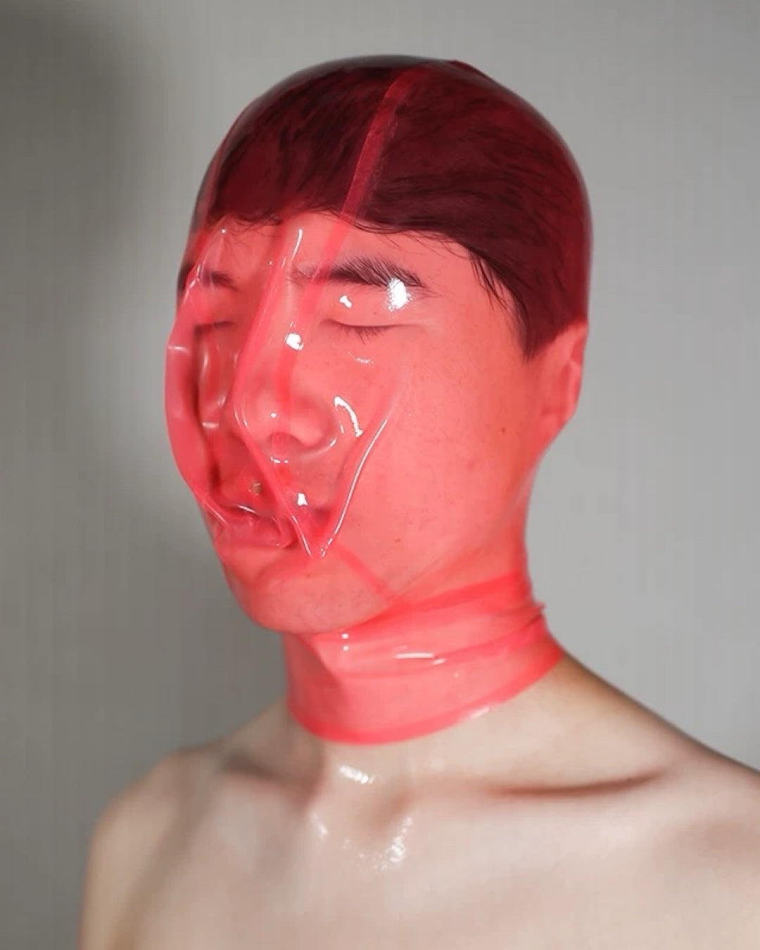 KAMASSTUDIO TRANSPARENT LATEX HOOD