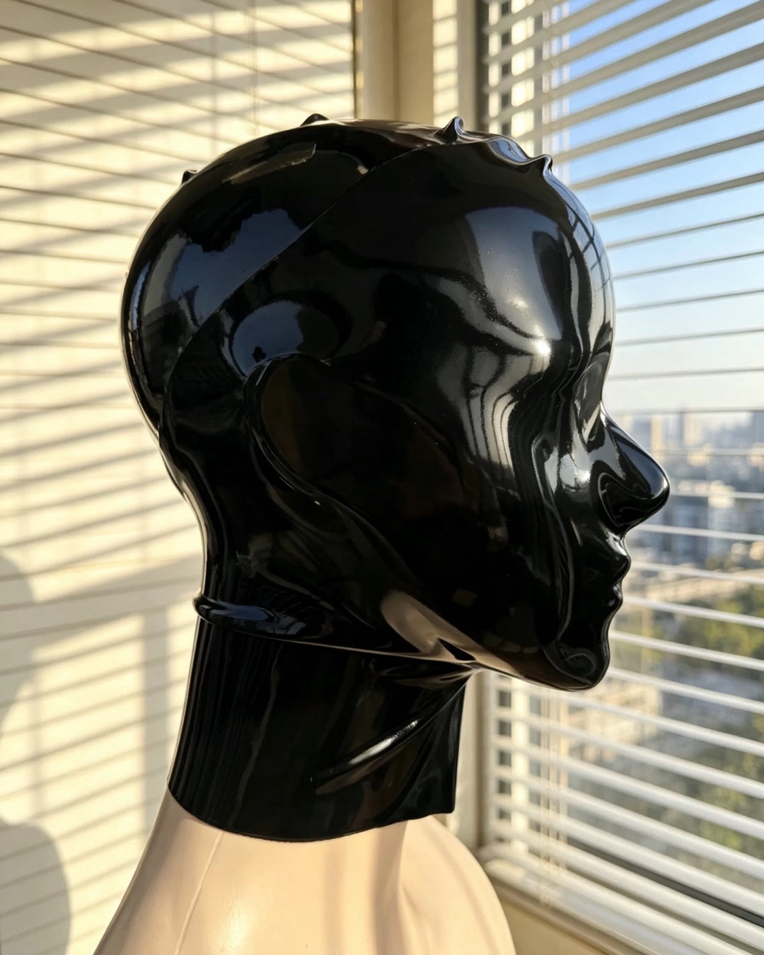KAMASSTUDIO PHANTOM LATEX HOOD